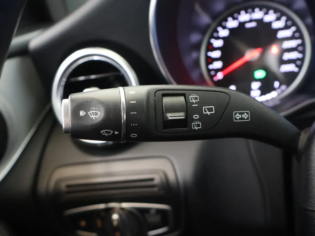 300 4MATIC Premium | AMG | Stoelverwarming | Led koplampen |