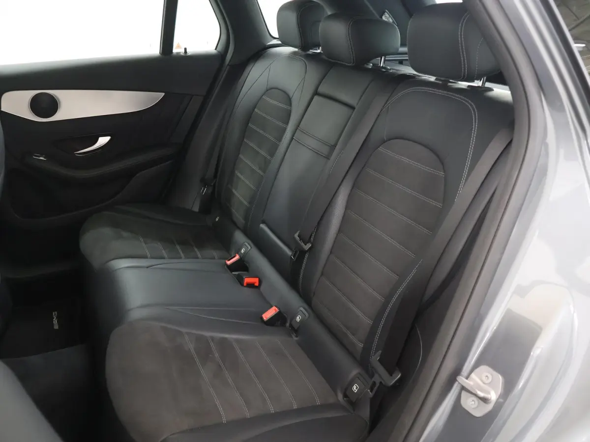 300 4MATIC Premium | AMG | Stoelverwarming | Led koplampen |