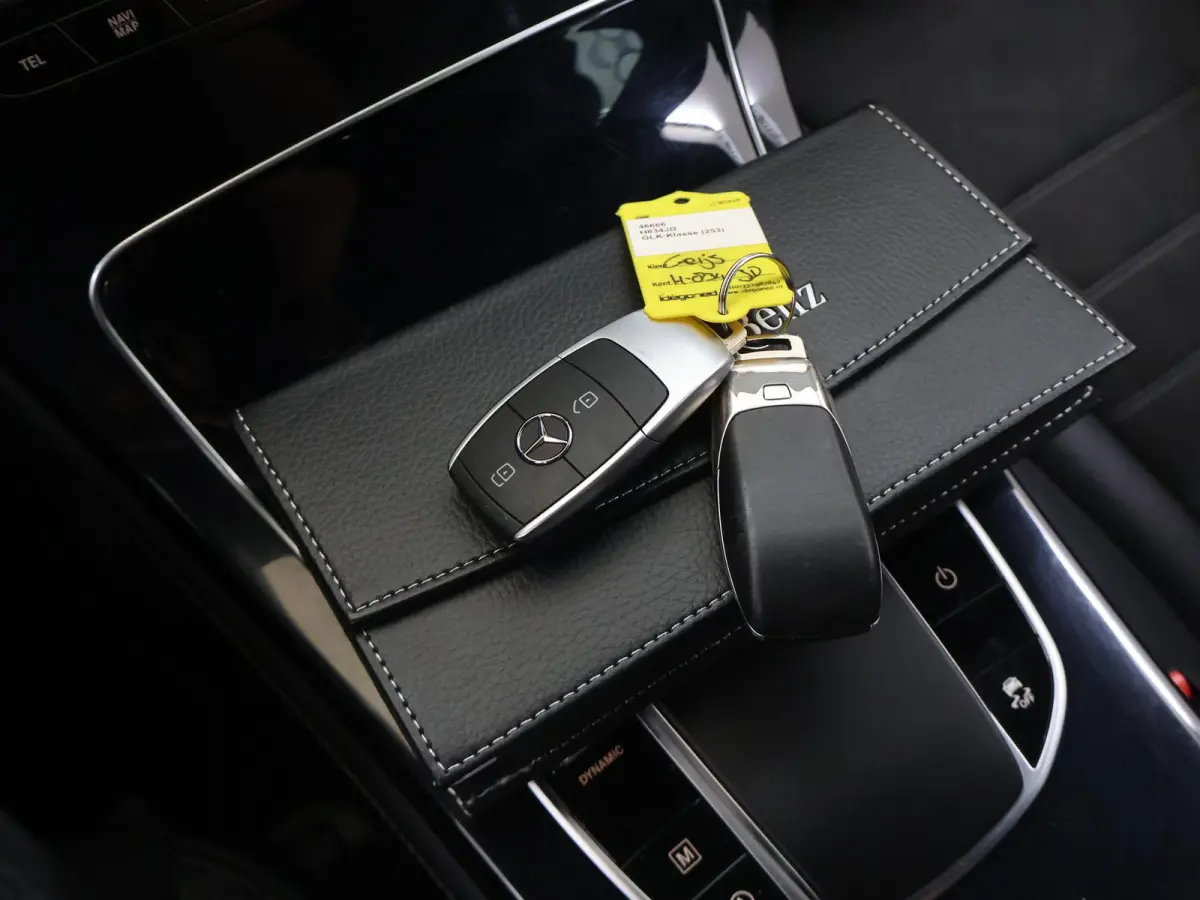 300 4MATIC Premium | AMG | Stoelverwarming | Led koplampen |