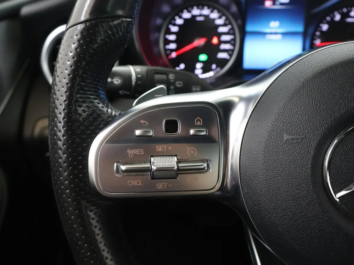 300 4MATIC Premium | AMG | Stoelverwarming | Led koplampen |