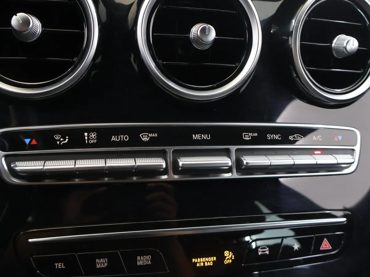 300 4MATIC Premium | AMG | Stoelverwarming | Led koplampen |