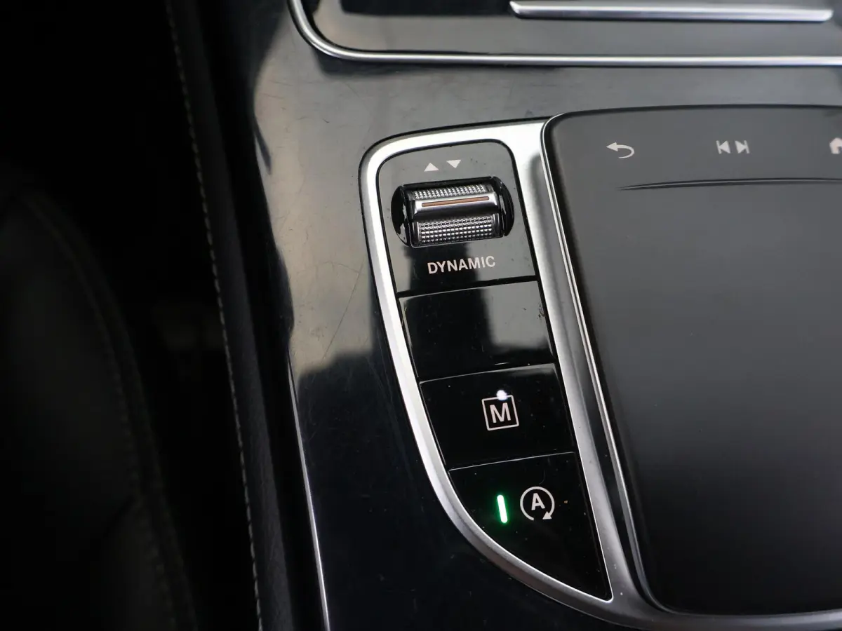 300 4MATIC Premium | AMG | Stoelverwarming | Led koplampen |
