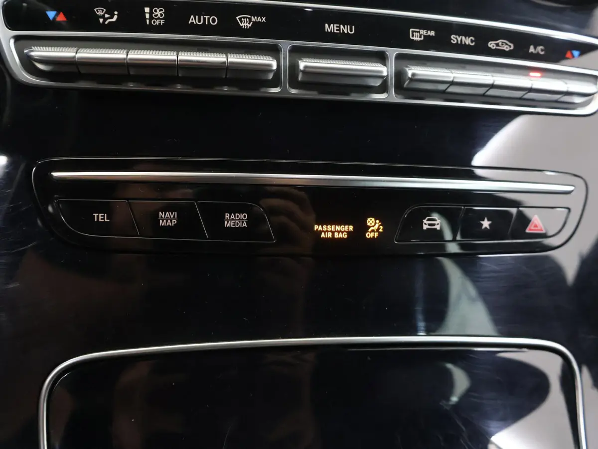 300 4MATIC Premium | AMG | Stoelverwarming | Led koplampen |