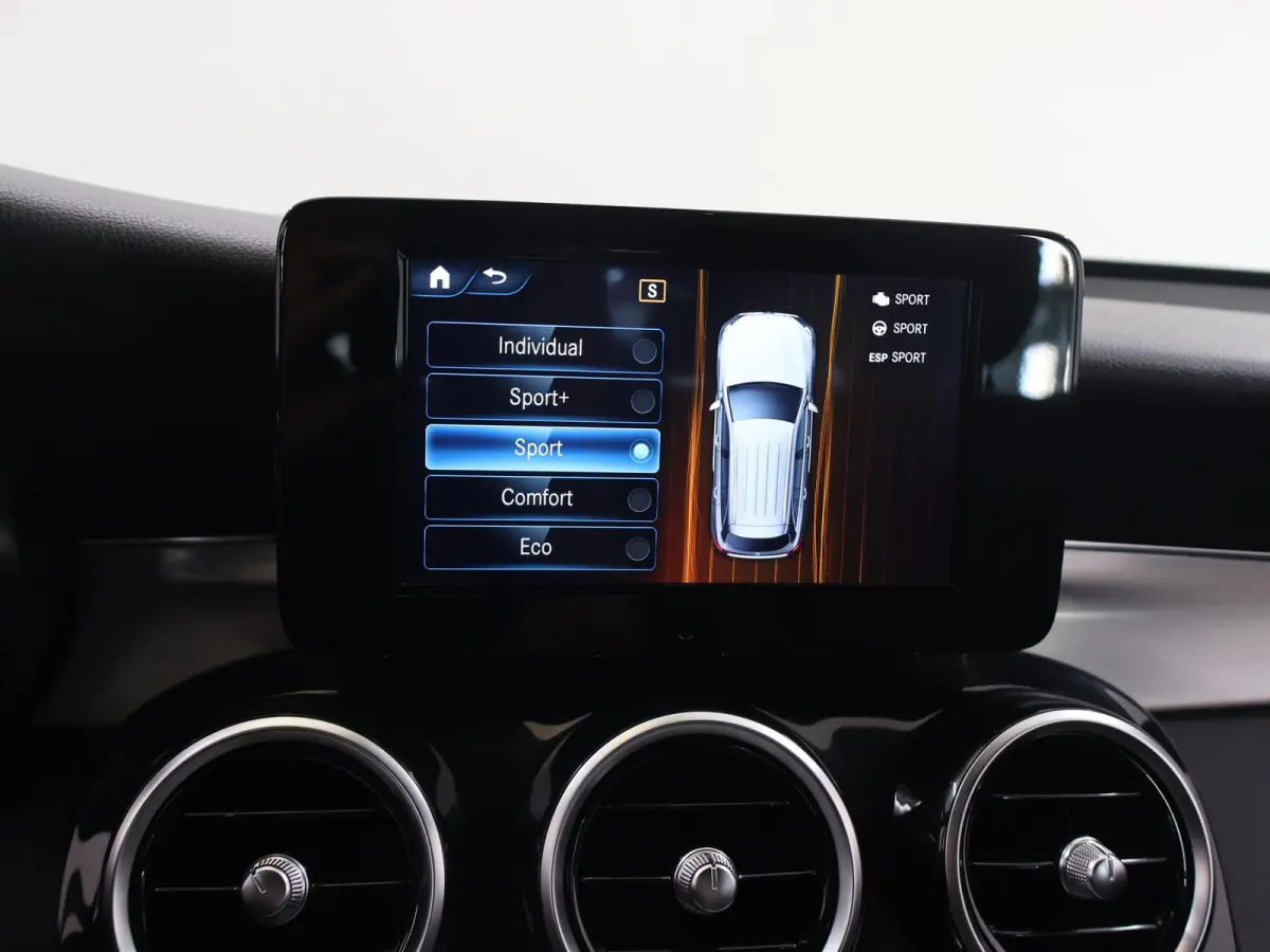 300 4MATIC Premium | AMG | Stoelverwarming | Led koplampen |