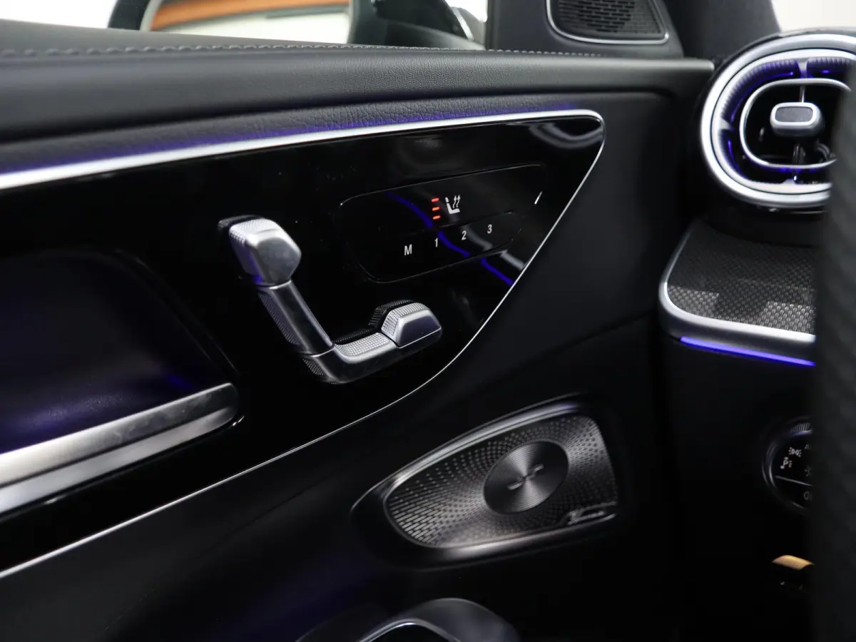300e Business Solution AMG | Panoramaschuifdak | Nightpakket | Burmester | Head-Up | Digital Light |