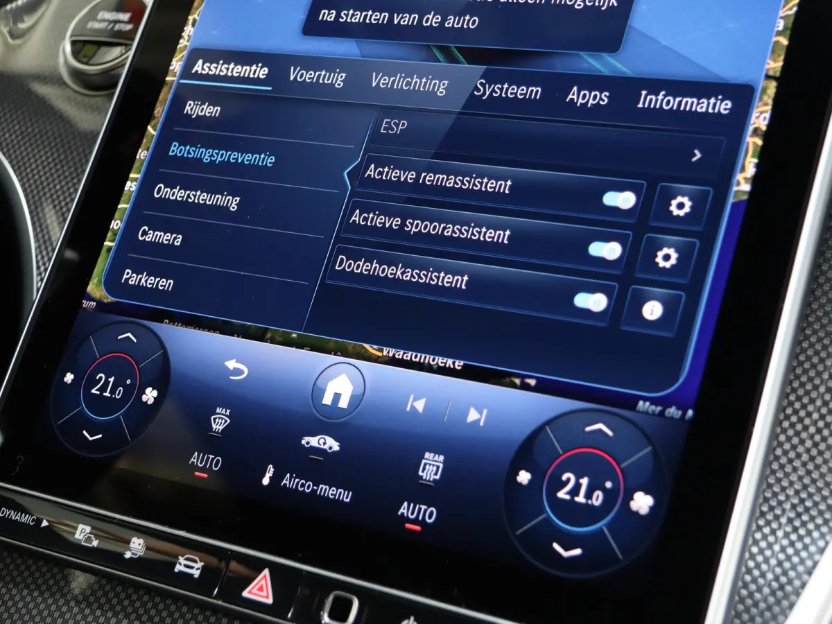 300e Business Solution AMG | Panoramaschuifdak | Nightpakket | Burmester | Head-Up | Digital Light |