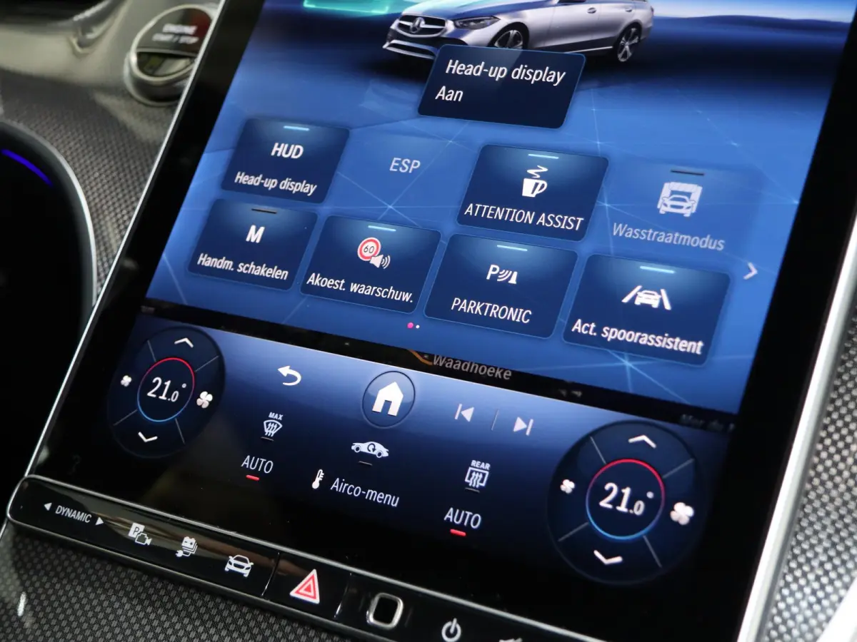 300e Business Solution AMG | Panoramaschuifdak | Nightpakket | Burmester | Head-Up | Digital Light |