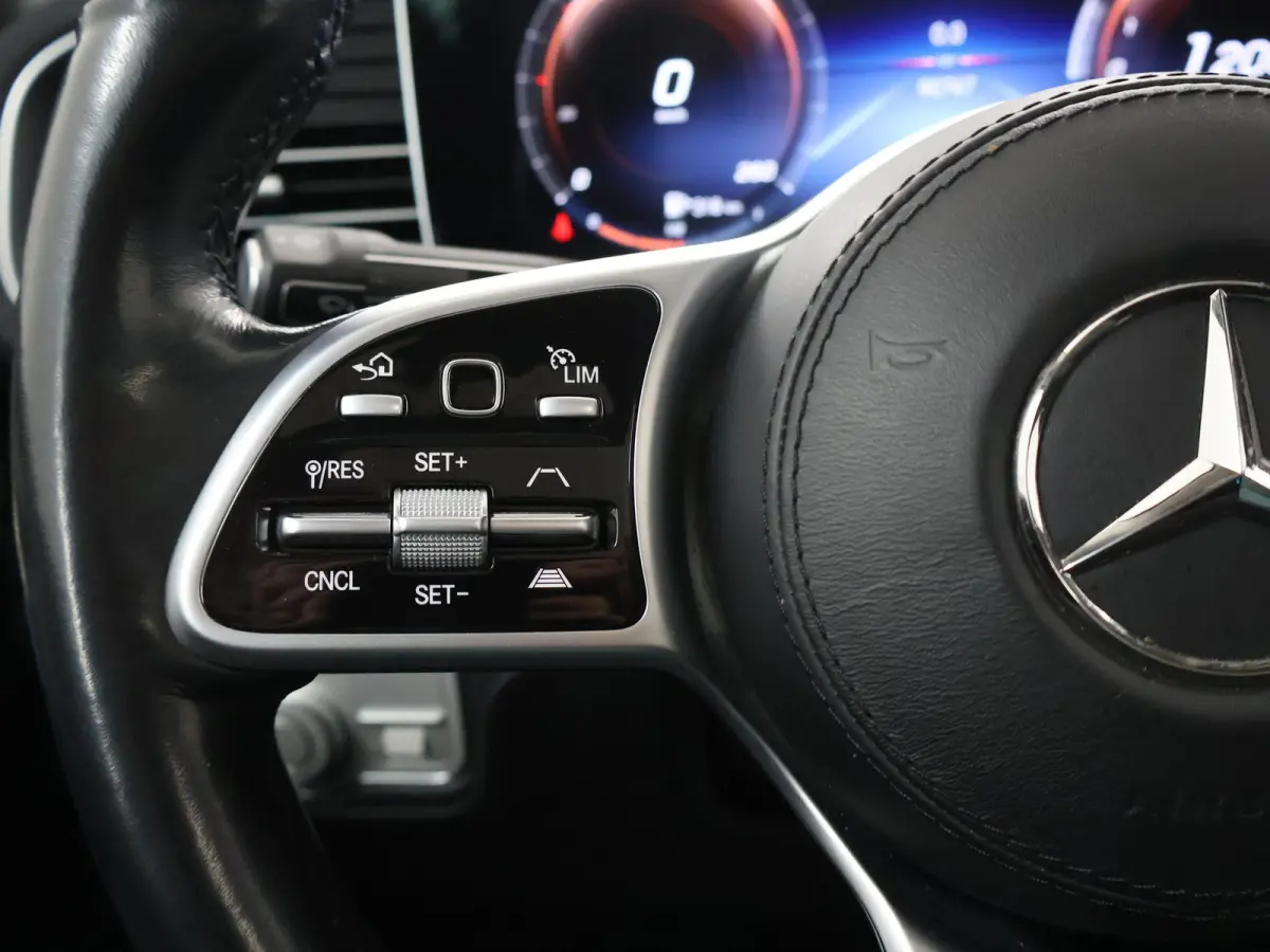350 e 4MATIC Premium Plus | AMG | Trekhaak | Schuif/kanteldak | Luchtvering | Widescreen | Burmester | Memory |