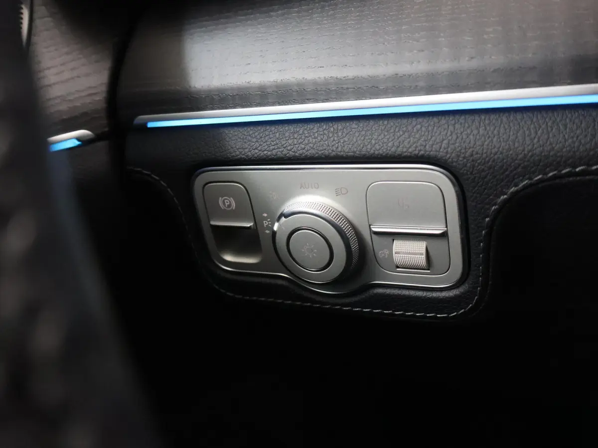 350 e 4MATIC Premium Plus | AMG | Trekhaak | Schuif/kanteldak | Luchtvering | Widescreen | Burmester | Memory |