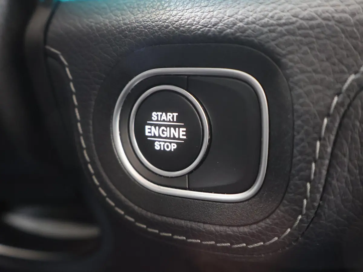 350 e 4MATIC Premium Plus | AMG | Trekhaak | Schuif/kanteldak | Luchtvering | Widescreen | Burmester | Memory |