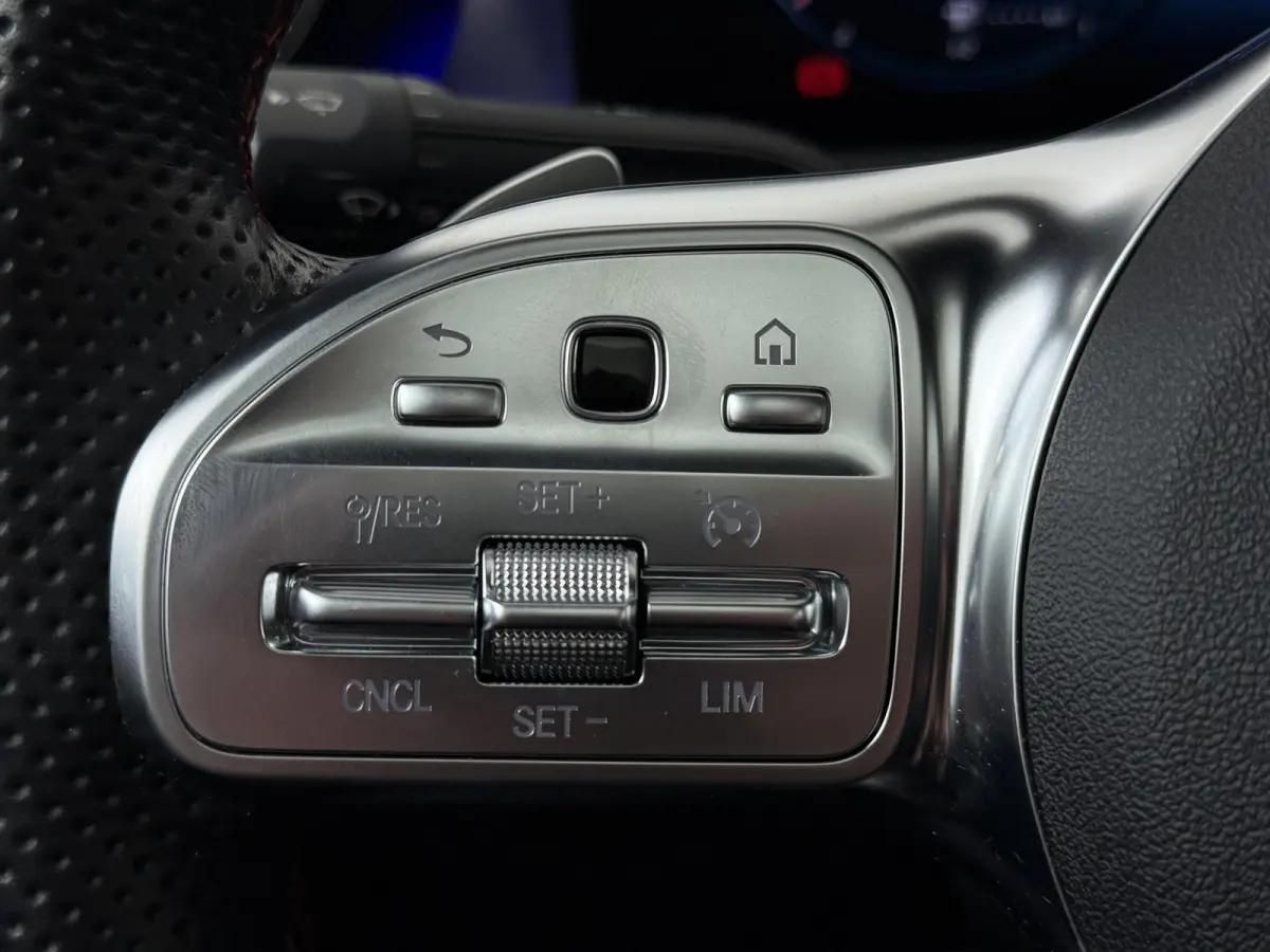250 e AMG Line | Panoramadak | Widescreen | Stoelverwarming | Achteruitrijcamera |