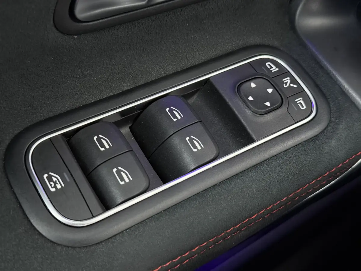 250 e AMG Line | Panoramadak | Widescreen | Stoelverwarming | Achteruitrijcamera |