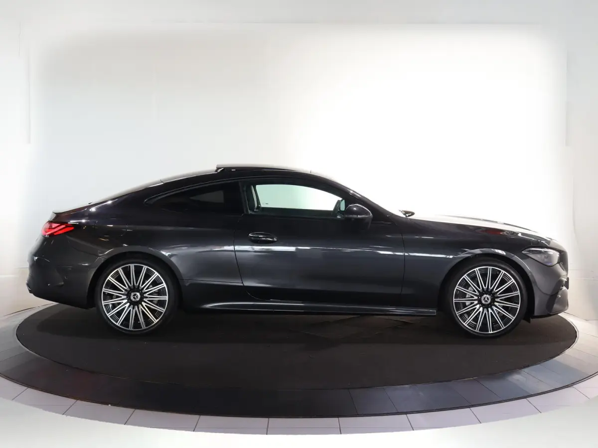 200 AMG Line | Digital Light | Panoramadak | 20" lichtmetalen velgen | Memory | 360 graden camera |