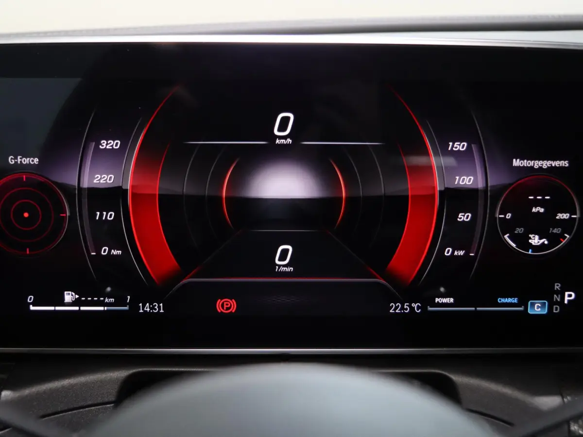 200 AMG Line | Digital Light | Panoramadak | 20" lichtmetalen velgen | Memory | 360 graden camera |