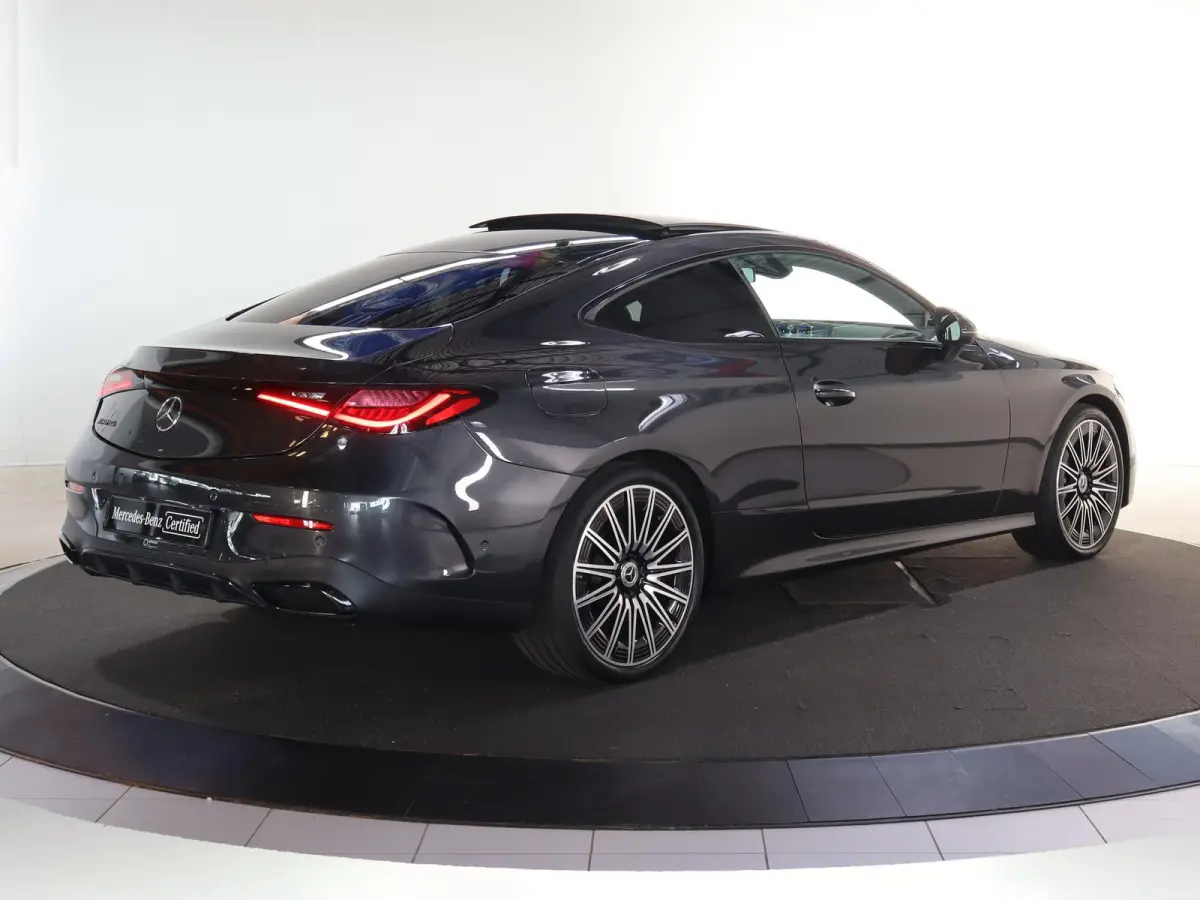 200 AMG Line | Digital Light | Panoramadak | 20" lichtmetalen velgen | Memory | 360 graden camera |