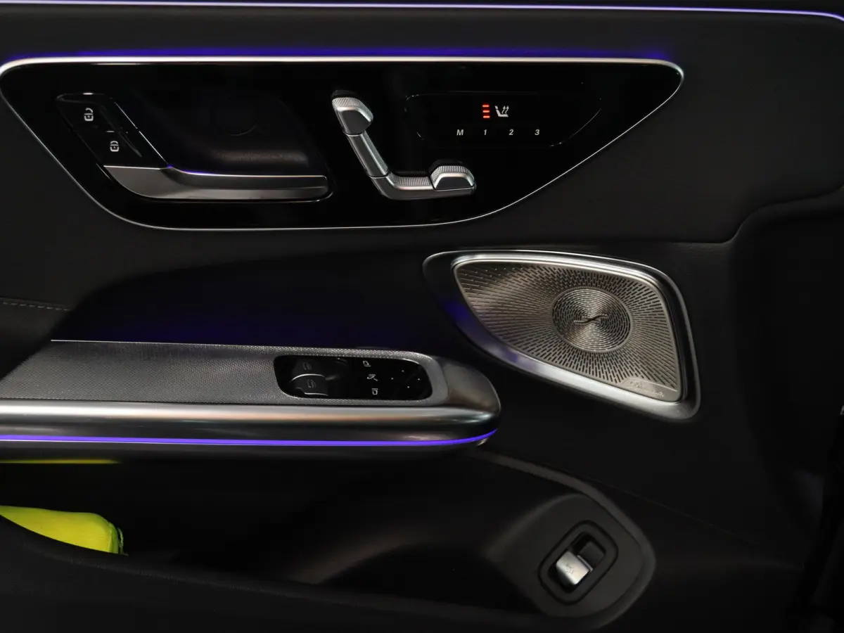 200 AMG Line | Digital Light | Panoramadak | 20" lichtmetalen velgen | Memory | 360 graden camera |