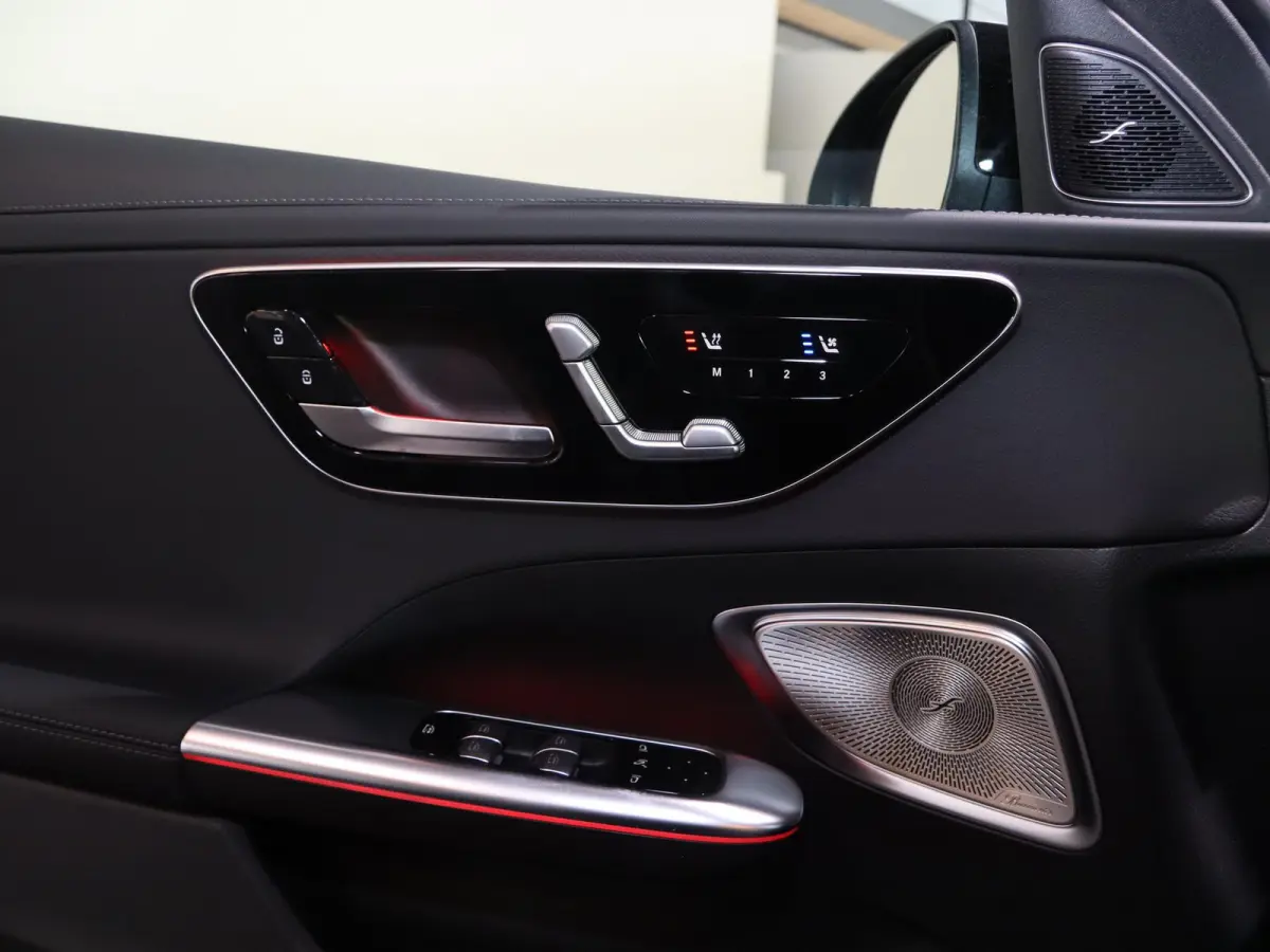 300e Business Solution AMG | AMG Line Plus | Trekhaak | Stoelventilatie | Head-up | Burmester |