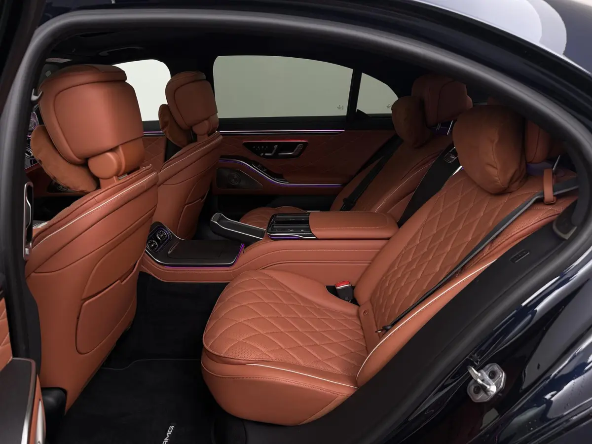 580 e 4MATIC Long | Executive stoelenpakket achter | Premium Plus pakket | AMG Line |