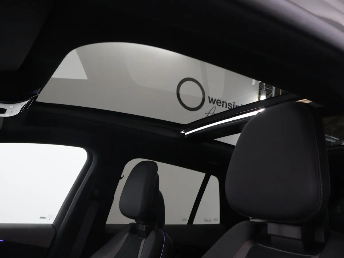 300 AMG Night | Luchtvering | Panoramadak | Rijassistentie pakket | Burmester | 360 camera |