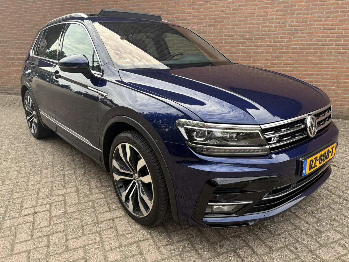 1.4 TSI ACT Highline 3x R-Line - Panorama
