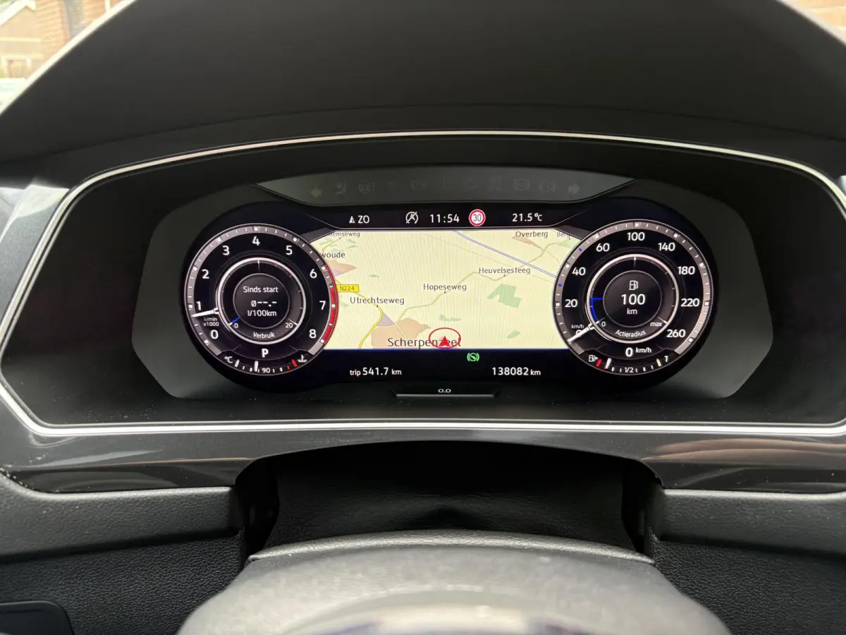 1.4 TSI ACT Highline 3x R-Line - Panorama