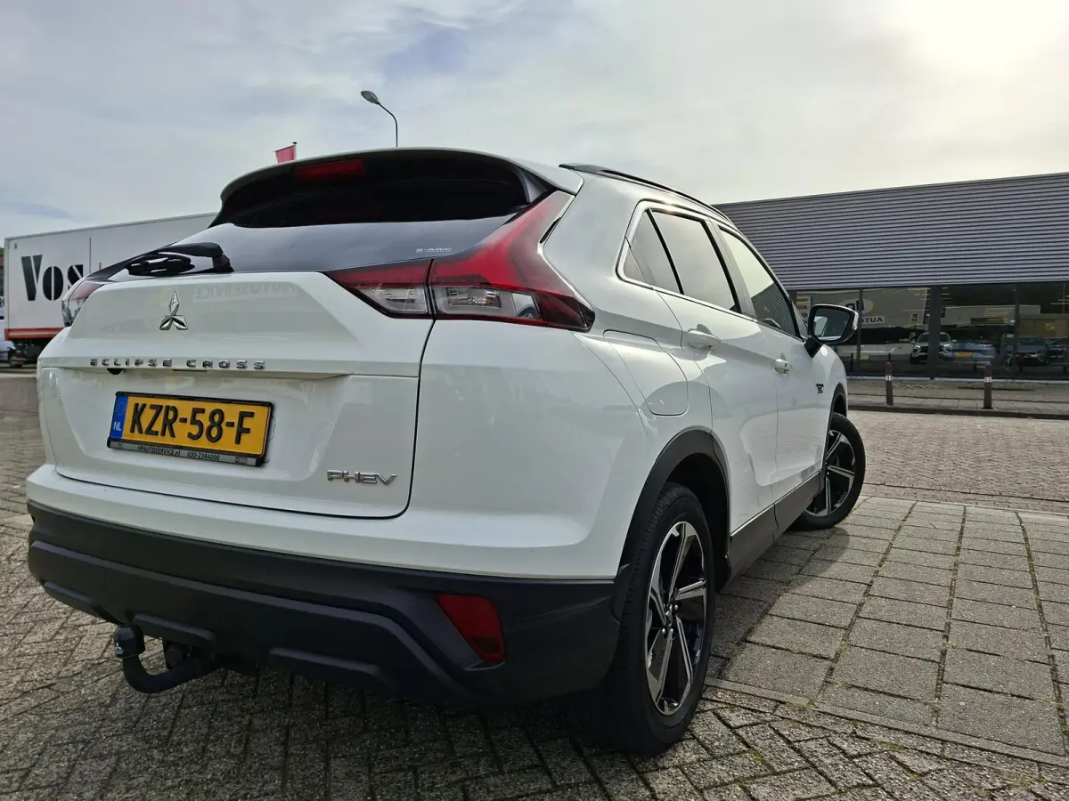 2.4 PHEV Intense 4WD SOH 100% Dealer Onderh. Fabrieksgar.tot 2030 Afn.Trekhaak Stoelverw. Carplay Cruise Control APK 10-2028 Rijklaar!