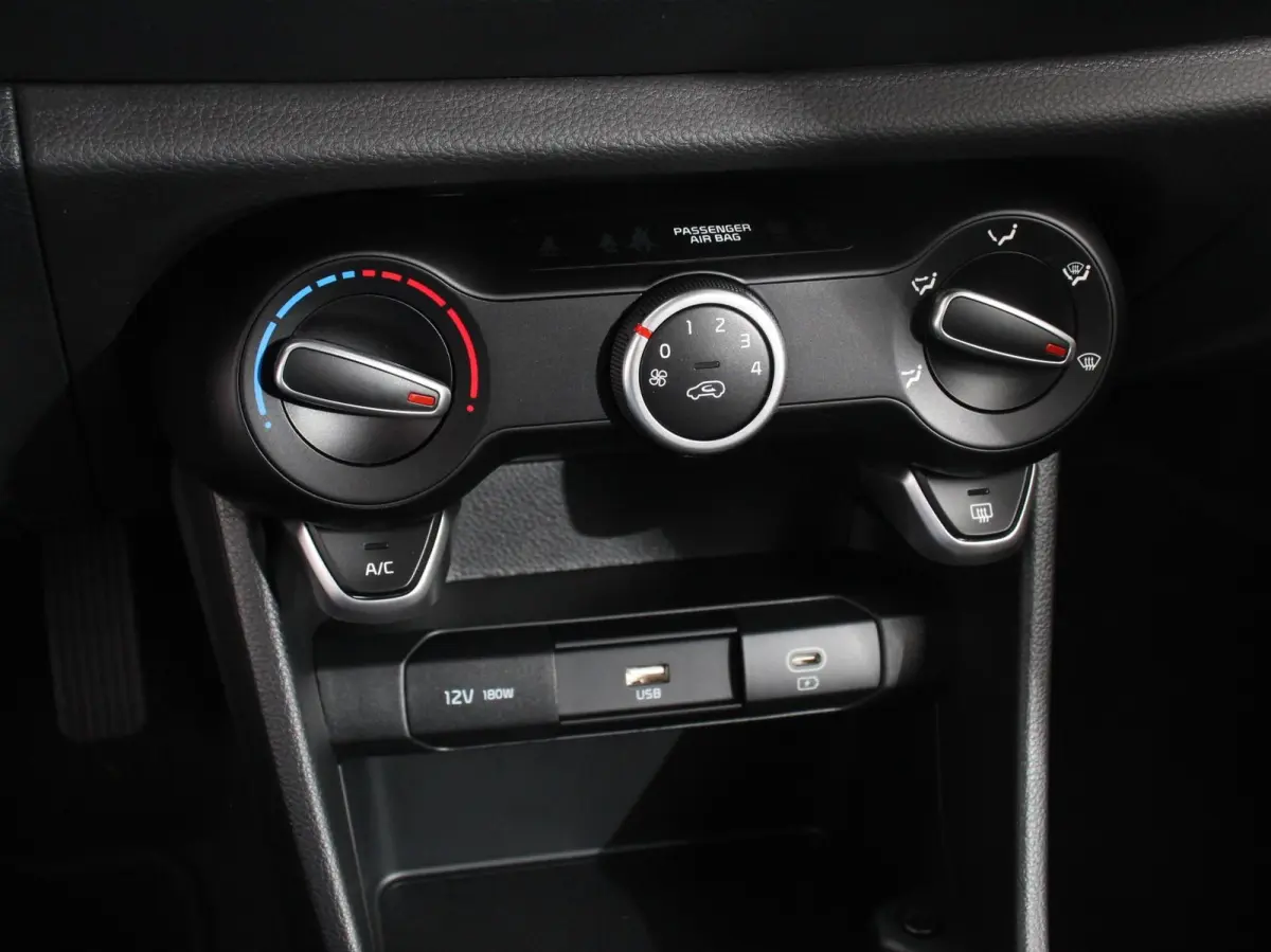 1.0 DPI DynamicLine Automaat | Navigatie | |Apple Carplay/Android auto | Airco | Camera | DAB |  Bluetooth