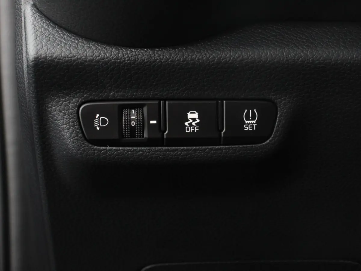 1.0 DPI DynamicLine Automaat | Navigatie | |Apple Carplay/Android auto | Airco | Camera | DAB |  Bluetooth