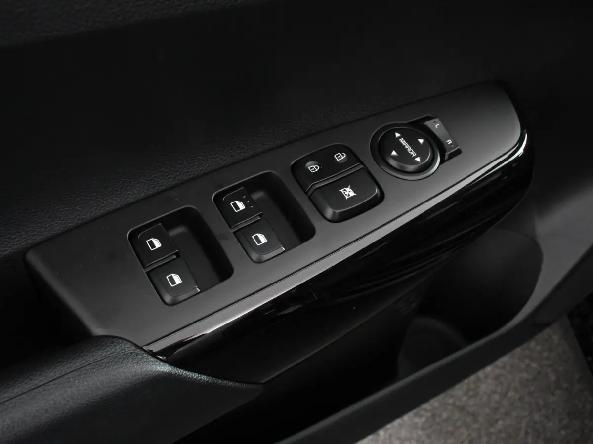 1.0 DPI DynamicLine Automaat | Navigatie | |Apple Carplay/Android auto | Airco | Camera | DAB |  Bluetooth