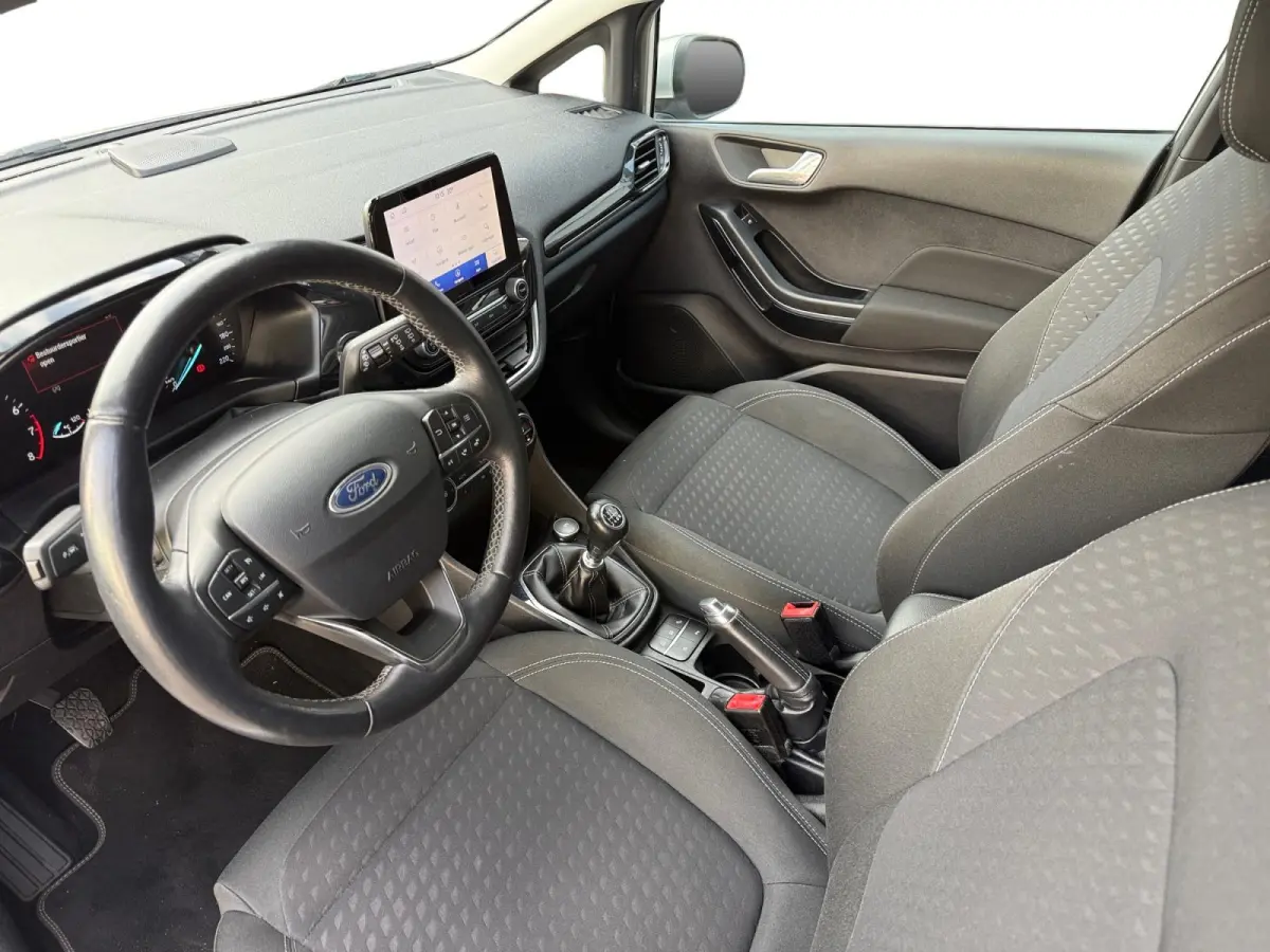 1.0 EcoBoost Titanium | Bluetooth | Apple Carplay/Android Auto | Cruise Control | Climate Control | Camera | Navigatie | Stoelverwarming |