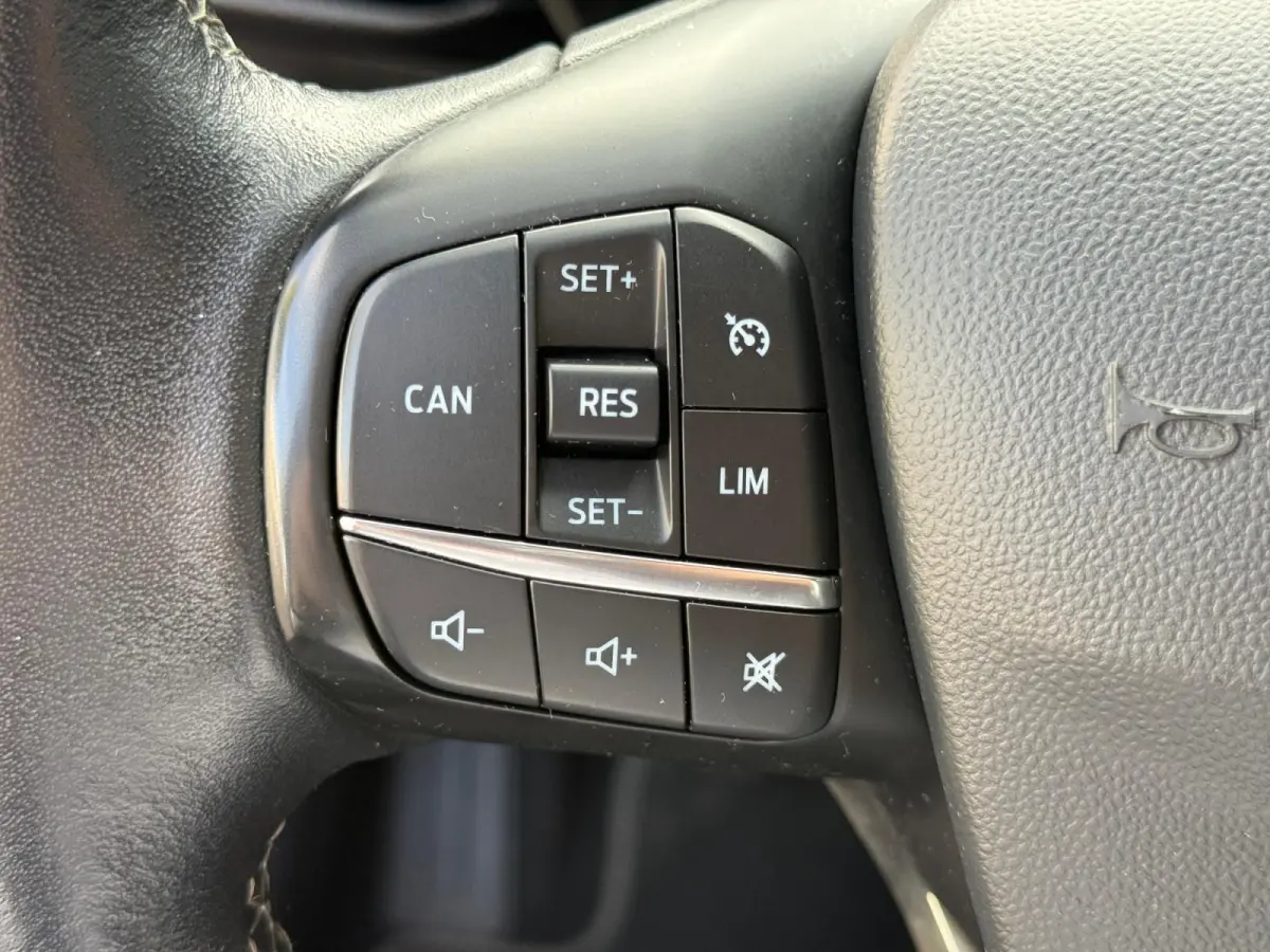 1.0 EcoBoost Titanium | Bluetooth | Apple Carplay/Android Auto | Cruise Control | Climate Control | Camera | Navigatie | Stoelverwarming |