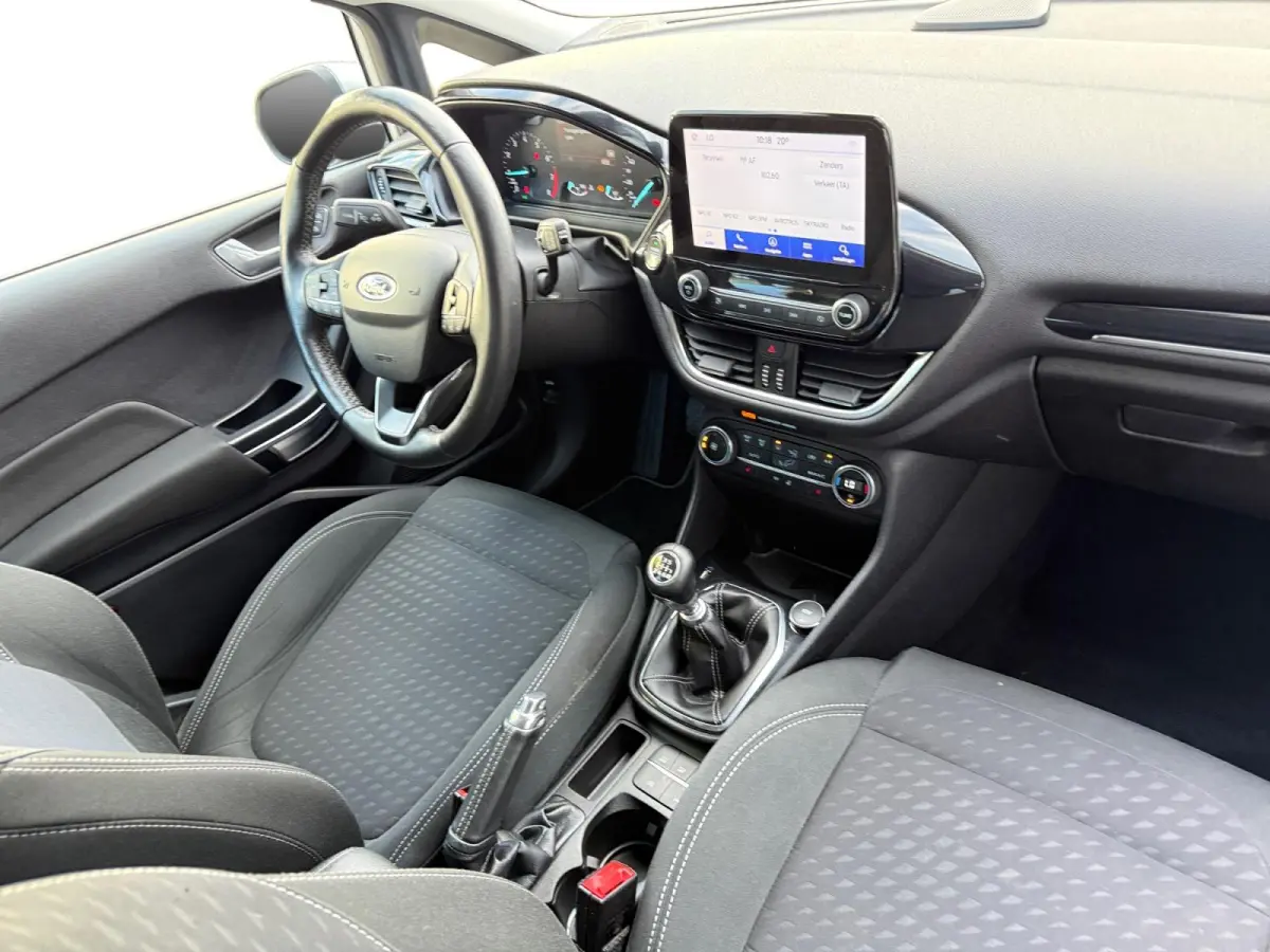 1.0 EcoBoost Titanium | Bluetooth | Apple Carplay/Android Auto | Cruise Control | Climate Control | Camera | Navigatie | Stoelverwarming |