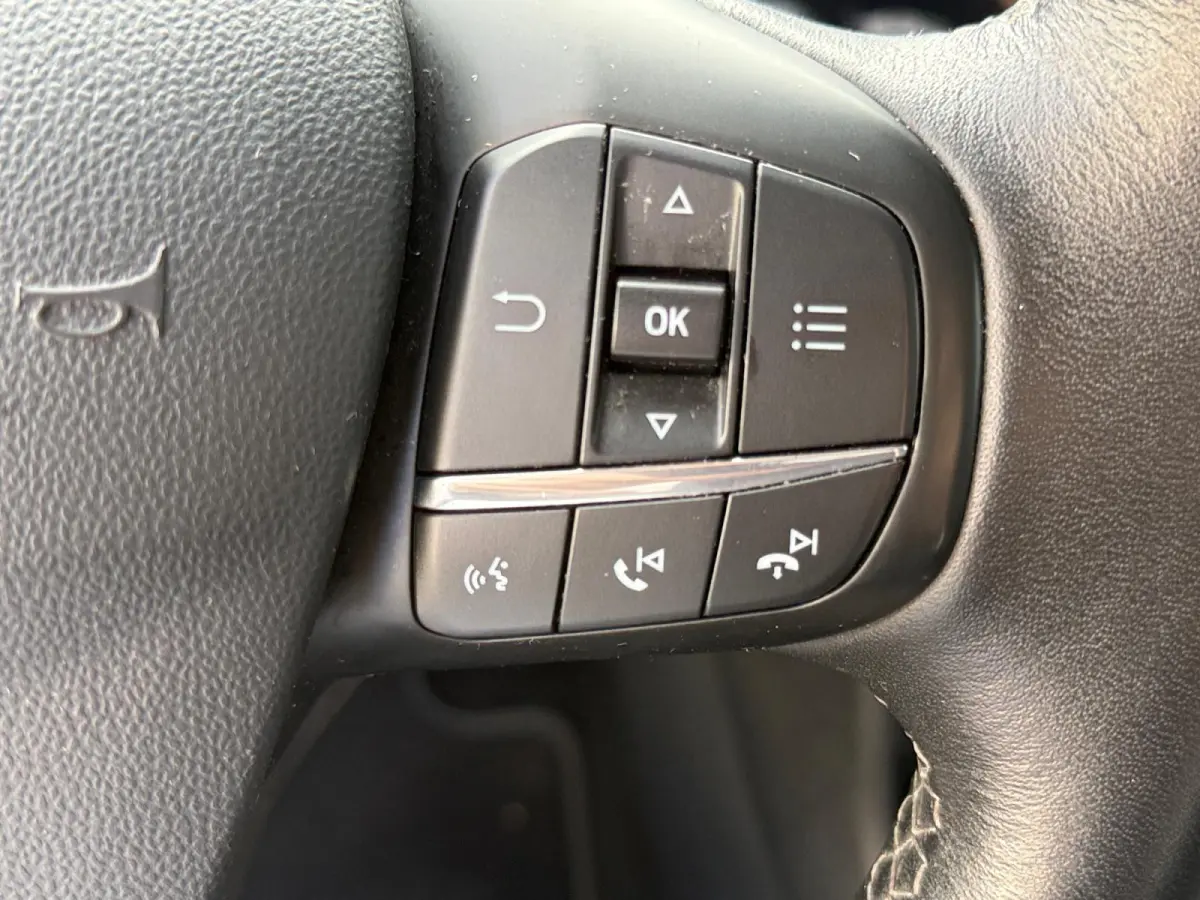 1.0 EcoBoost Titanium | Bluetooth | Apple Carplay/Android Auto | Cruise Control | Climate Control | Camera | Navigatie | Stoelverwarming |