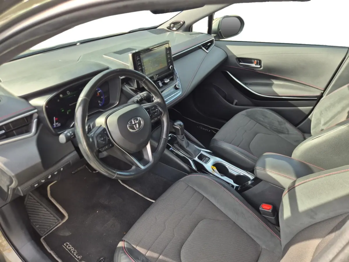 2.0 Hybrid Executive | Cruise Control | Climate Control | Privacy Glass | Half Lederen Bekleding | Navigatie | Camera |