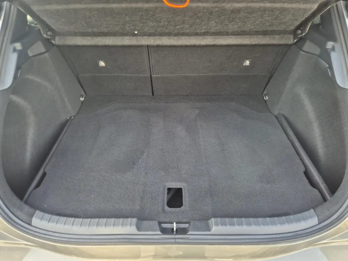 2.0 Hybrid Executive | Cruise Control | Climate Control | Privacy Glass | Half Lederen Bekleding | Navigatie | Camera |