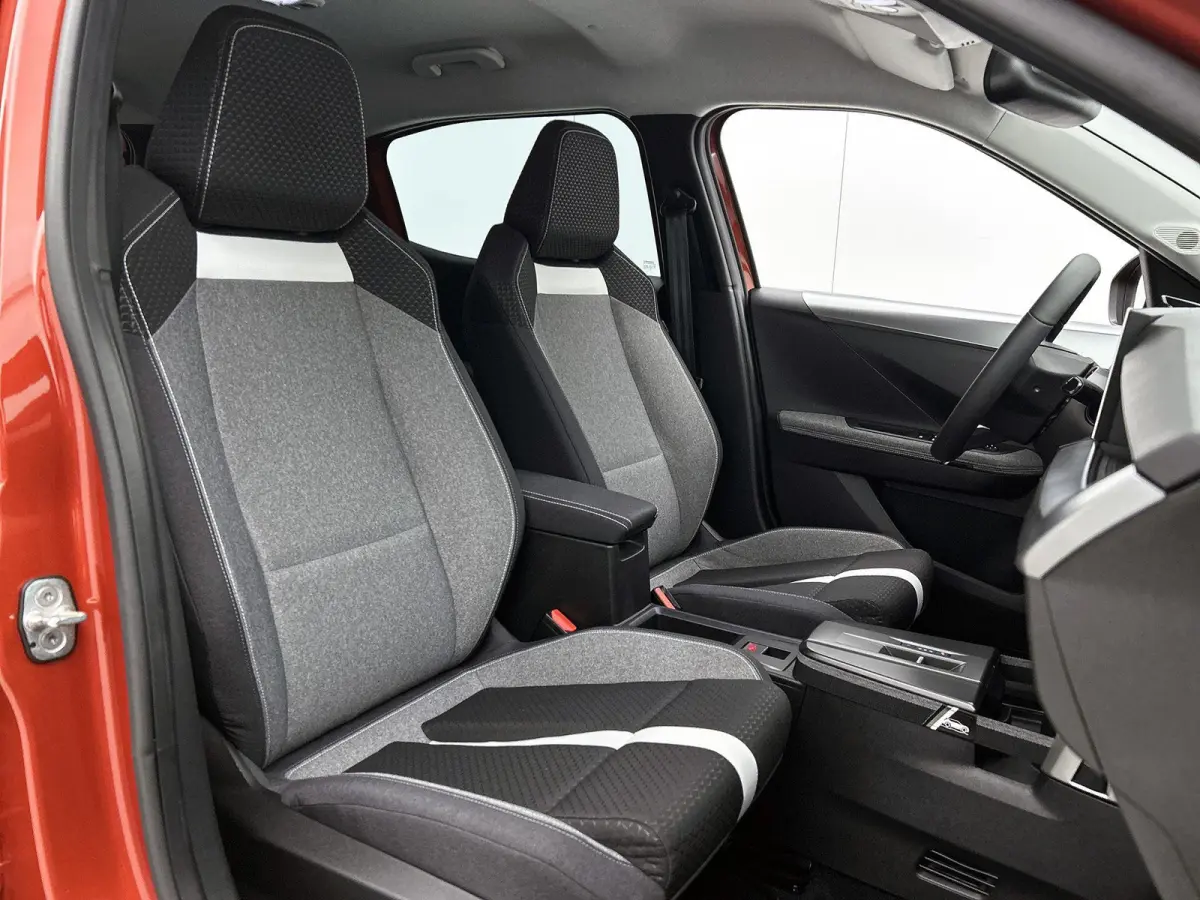 1.2 Turbo Hybrid GS Automaat 145pk | Camera | Navigatie | Climate Control | Apple Carplay/Android Auto | Dodehoek detectie | Cruise Control | LMV 17''