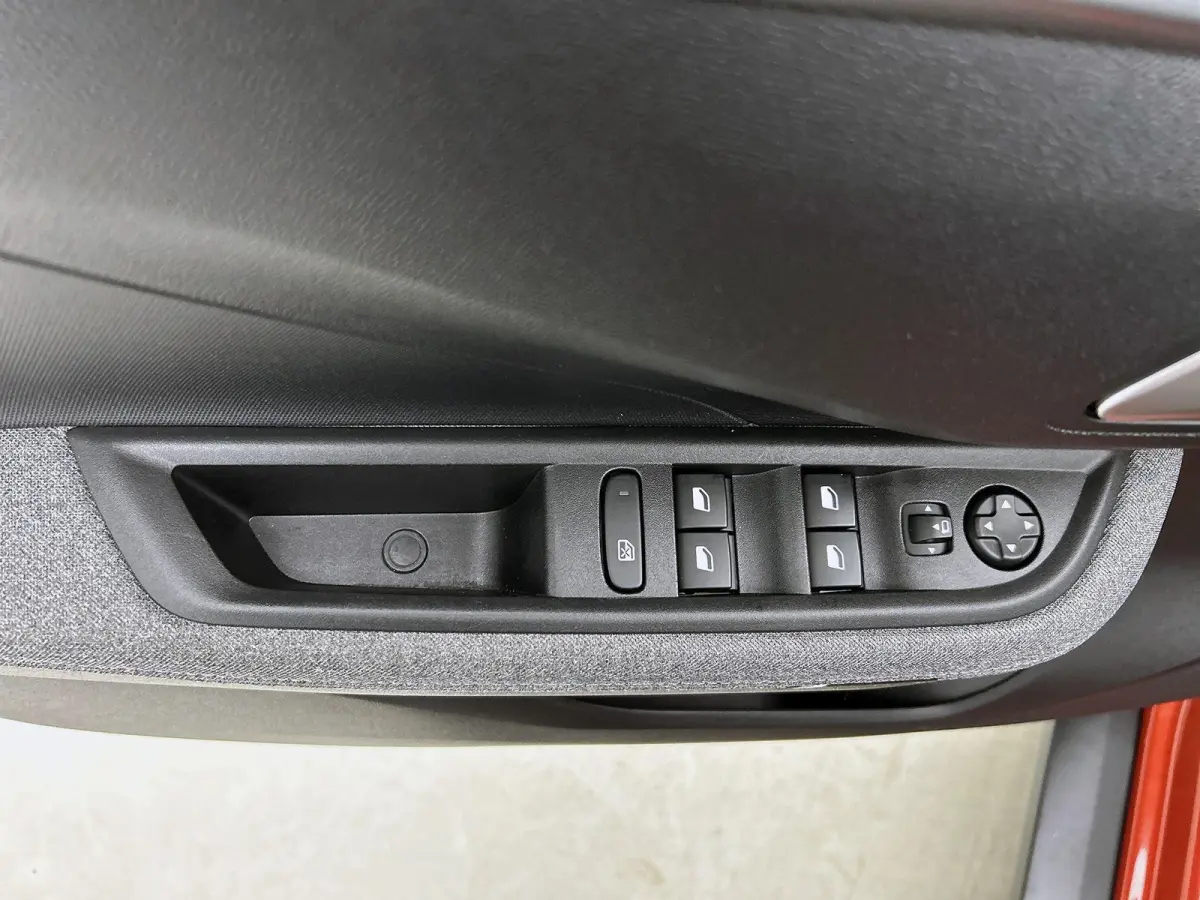 1.2 Turbo Hybrid GS Automaat 145pk | Camera | Navigatie | Climate Control | Apple Carplay/Android Auto | Dodehoek detectie | Cruise Control | LMV 17''