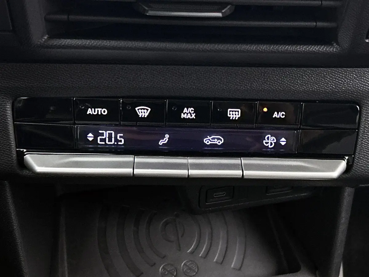 1.2 Turbo Hybrid GS Automaat 145pk | Camera | Navigatie | Climate Control | Apple Carplay/Android Auto | Dodehoek detectie | Cruise Control | LMV 17''