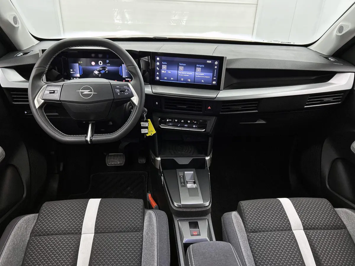 1.2 Turbo Hybrid GS Automaat 145pk | Camera | Navigatie | Climate Control | Apple Carplay/Android Auto | Dodehoek detectie | Cruise Control | LMV 17''