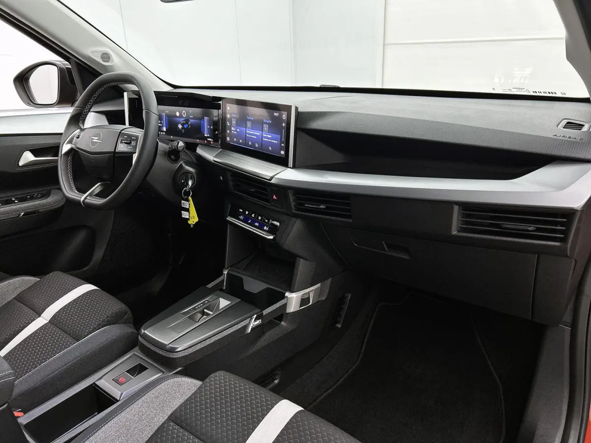 1.2 Turbo Hybrid GS Automaat 145pk | Camera | Navigatie | Climate Control | Apple Carplay/Android Auto | Dodehoek detectie | Cruise Control | LMV 17''