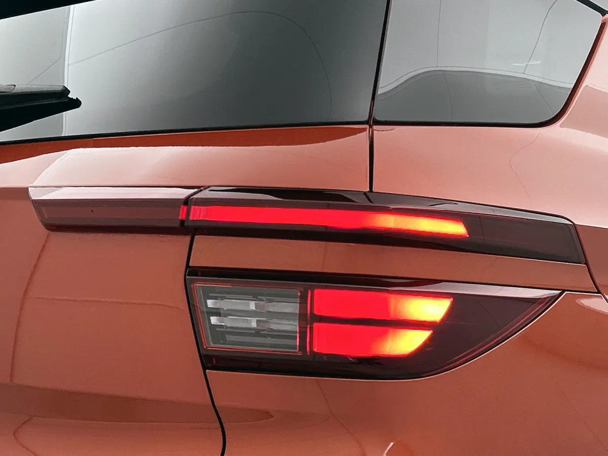 1.2 Turbo Hybrid GS Automaat 145pk | Camera | Navigatie | Climate Control | Apple Carplay/Android Auto | Dodehoek detectie | Cruise Control | LMV 17''