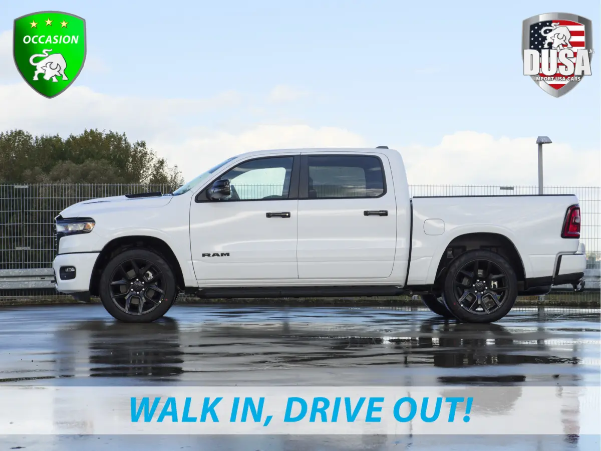 1500 | Laramie | Night | 3.0L I6 Hurricane | Crew Cab | 4X4 | 14,4-inch Touchscreen | Passenger Display | Getoonde accessoires zijn verkrijgbaar tegen meerprijs