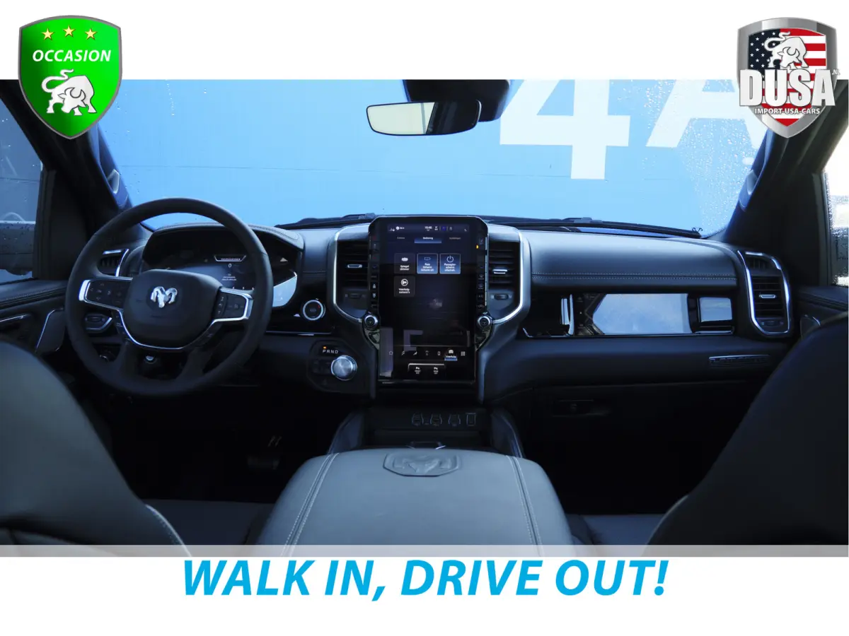 1500 | Laramie | Night | 3.0L I6 Hurricane | Crew Cab | 4X4 | 14,4-inch Touchscreen | Passenger Display | Getoonde accessoires zijn verkrijgbaar tegen meerprijs