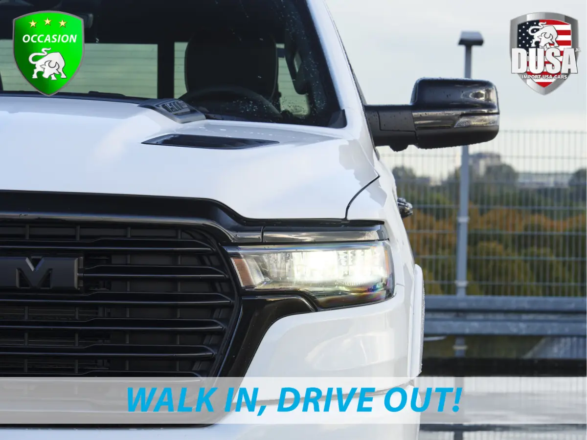 1500 | Laramie | Night | 3.0L I6 Hurricane | Crew Cab | 4X4 | 14,4-inch Touchscreen | Passenger Display | Getoonde accessoires zijn verkrijgbaar tegen meerprijs