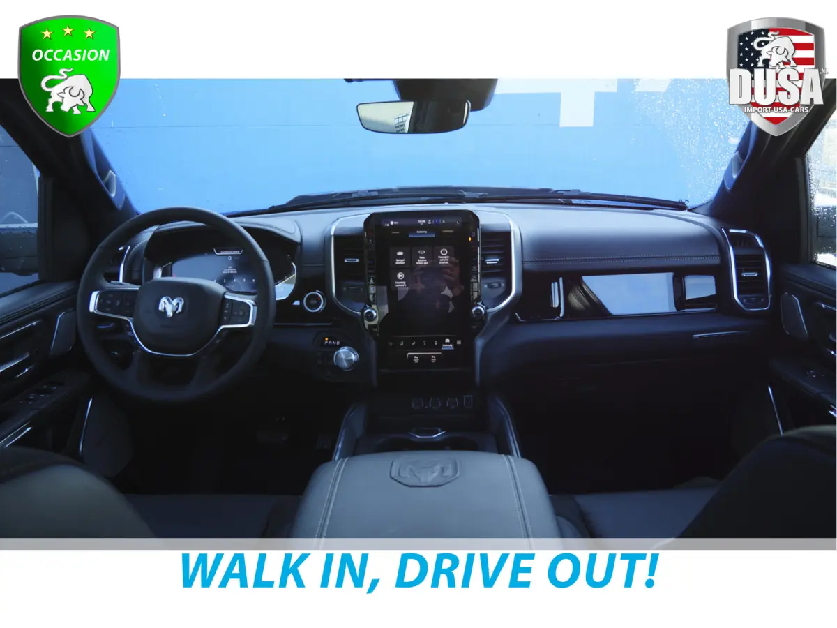 1500 | Laramie | Night | 3.0L I6 Hurricane | Crew Cab | 4X4 | 14,4-inch Touchscreen | Passenger Display | Getoonde accessoires zijn verkrijgbaar tegen meerprijs