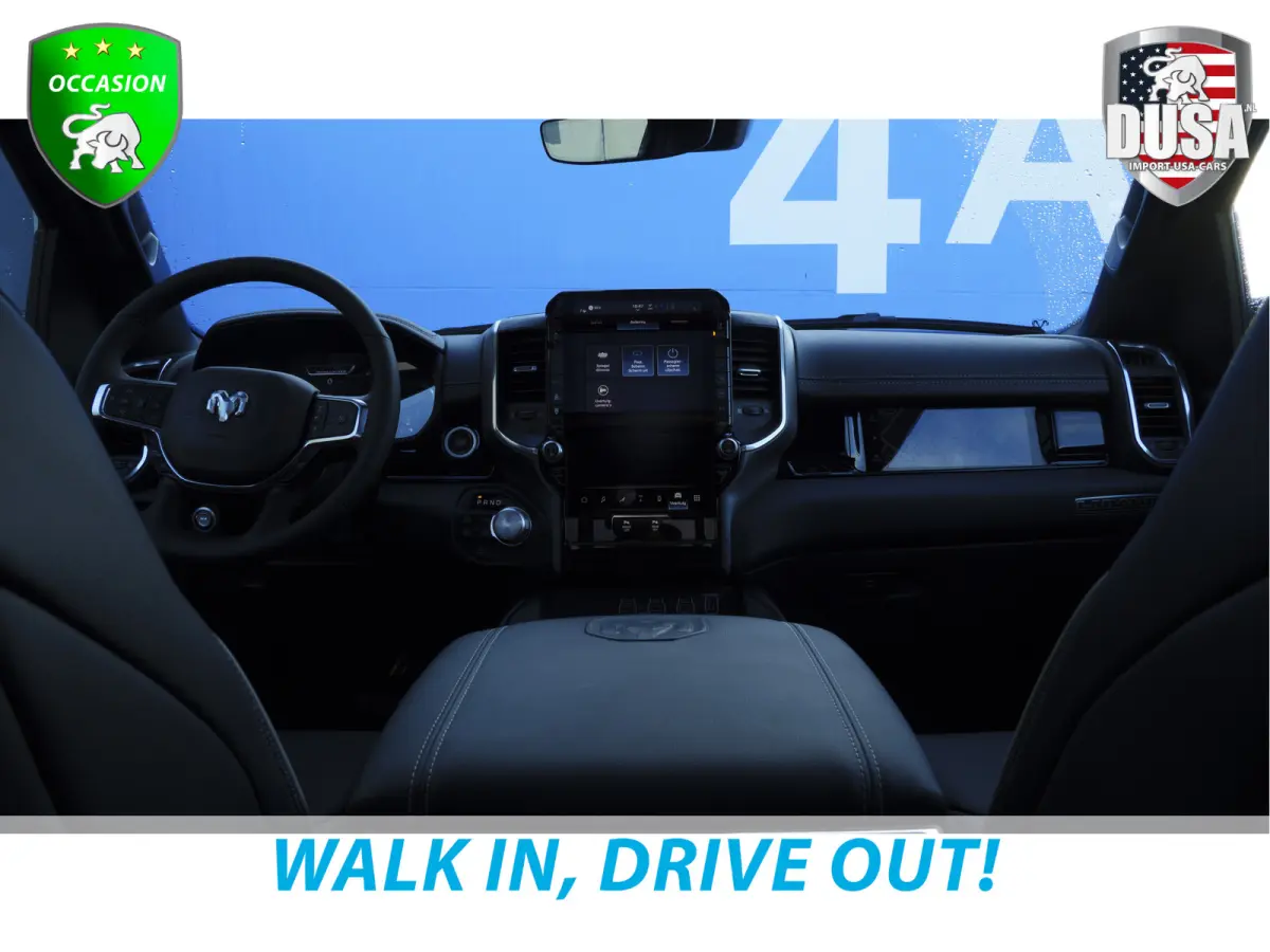 1500 | Laramie | Night | 3.0L I6 Hurricane | Crew Cab | 4X4 | 14,4-inch Touchscreen | Passenger Display | Getoonde accessoires zijn verkrijgbaar tegen meerprijs