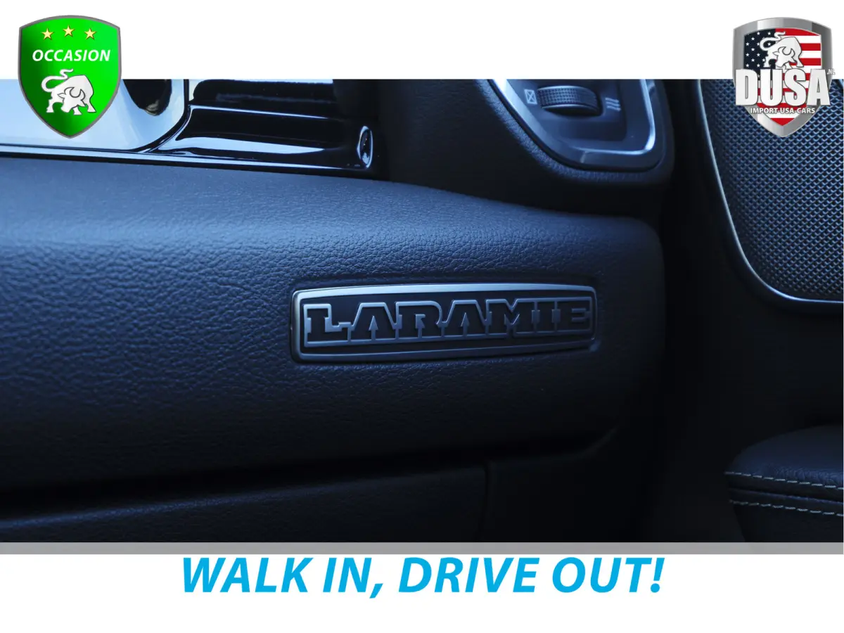 1500 | Laramie | Night | 3.0L I6 Hurricane | Crew Cab | 4X4 | 14,4-inch Touchscreen | Passenger Display | Getoonde accessoires zijn verkrijgbaar tegen meerprijs