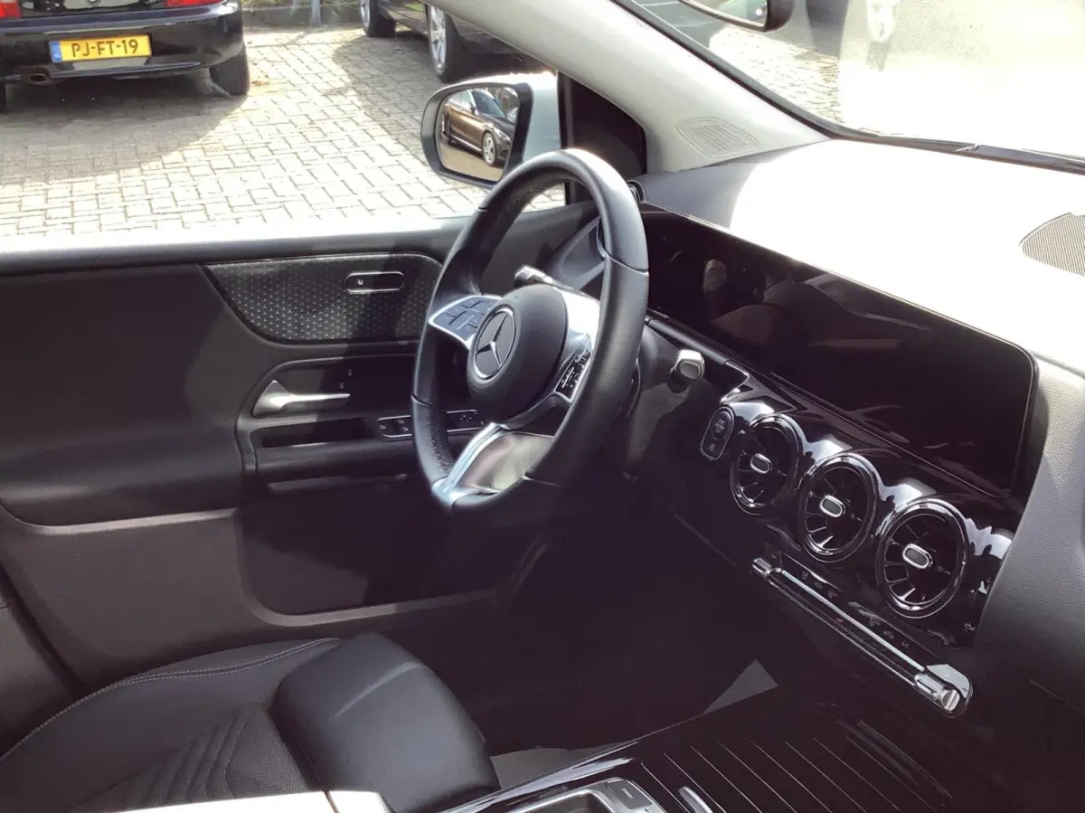 180 Star Edition, automaat, achteruitrijcamera, cruise, navi, led,