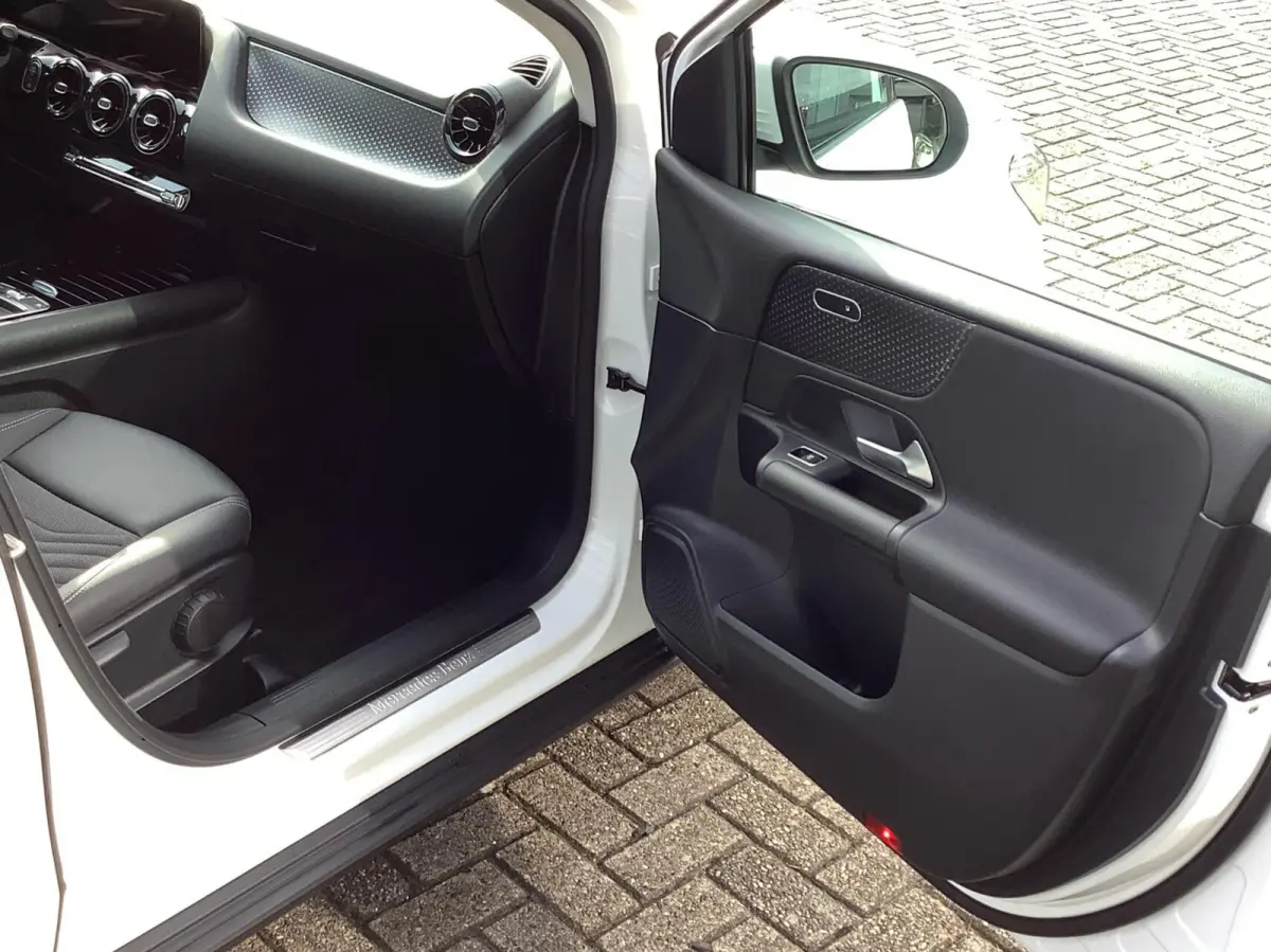 180 Star Edition, automaat, achteruitrijcamera, cruise, navi, led,