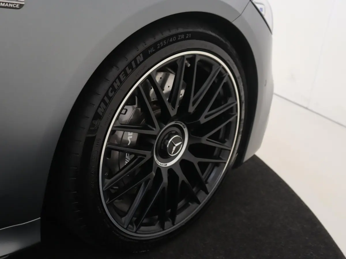 AMG 63 S E Performance / Panoramadak/ Carbon int+ext/ Burmester 4D/ Entertainment/ 21 inch/ Zéér compleet